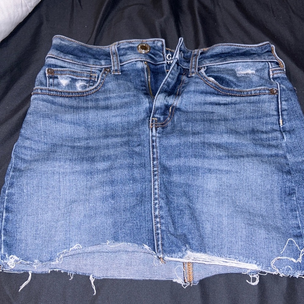 american eagle size 0 jean skirt, never worn